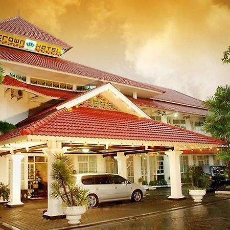 Urbanview Hotel Crown Tasikmalaya By Reddoorz Buitenkant foto